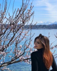 Actress Cristinini HD Photos and Wallpapers March 2025