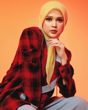 Cut Meyriska Instagram - 🧡💛💙🩷

Photographer & Team @aldosinarta @hanzhp @iamraffan @heri.pp
Makeup @victoria_makeupatelier
Hijabdo @awanisaw
Fashion Stylist @gianinadebora
Chika & Roger outfit @st.youngstudio
Shaquille & Jourell outfit @sabineandheem
Loc @studioasa_

#RogerChikaJourney