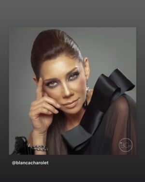 Cynthia Klitbo Instagram - Esta foto la tomó mi hermanita de vida  @blancacharolet ♥️♥️♥️