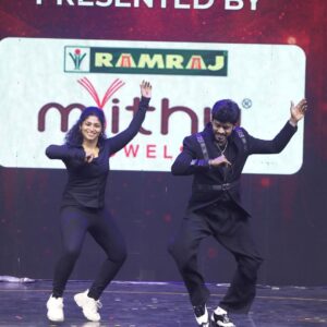 Cynthia Vinolin Instagram - My Legend 🔥
@iamsandy_off 
My Sanku papa ❤️

A Mentor who stands with me, who admires my growth and strength, I am so grateful for having shared the dance floor with you, every time in my life..!

This is where I was nurtured and made to live the reality of a disciplined lifestyle, that has taught me to live,dance, determined, sweat, innovate and cherish 🔥💯✨

I am a proud Sishiyai 😍 of Sandy master ...!

Totally a Man with a Precious Heart ❤️
Thanks to My Azlagana Amma @ponmani_davis
My Thangamana Akka @dorathy_sylvia23 
😇En Anbana Appa @davis.raj.71
And My world @suzzannahmichelle @shawnmichael.s.d for letting me continue my passion and respecting my work ❤️✨💯🔥🧿

Thanks to @blacksheeptamil 
For capturing this precious moment ✨

#cynthiavinolin #sandymaster #dance #cyndysdancestudio #sandysdancestudio #peace #happiness #family #chennai