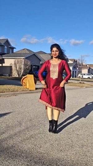 Cynthia Vinolin Instagram - Hilesa Hiselo 🤍

Outfit : Amma's Selection 🤩🥰
@saipallavi.senthamarai
#Thandaal 
#cynthiavinolin #love #peace #canada🇨🇦 #toronto #happiness #chennai #dancewithcynthia #dancereels