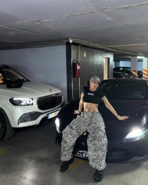 Dafina Zeqiri Instagram - 🤭