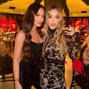 Dafina Zeqiri Instagram - Jom shume falenderuese per darken e organizuar nga presidentja @vjosa.osmani & @ritaora