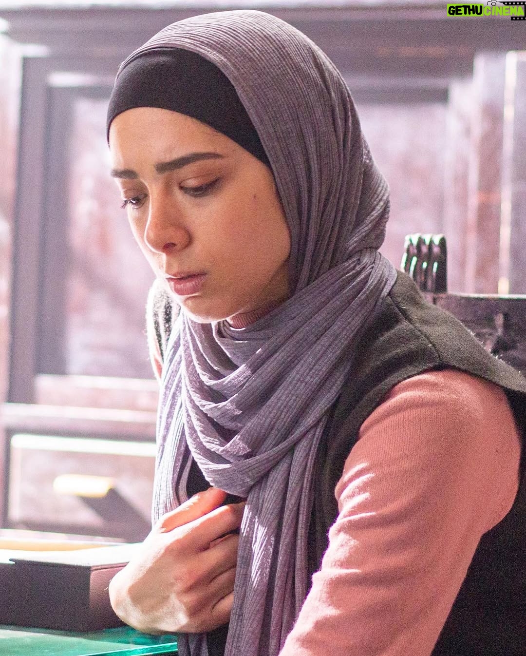 Dalia Shawky - 72.7K Likes - عدي ٤ حلقات.. و باقي ٤ حلقات.. و ردود افعالكم غمرانا بالحب. تفتكروا ايه اللي هيحصل في حلقتين انهارده؟ موعدنا منتصف الليل. 🕰️ #سفاح_الجيزة 🔪🩸

 #BehindTheScenes