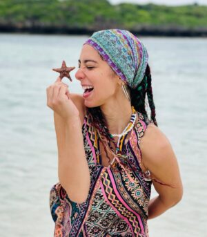 Dalia Shawky Instagram - The secret is OUT. 🧜🏼‍♀️ 
I’m officially a MERMAID. ✨

9th slide tells you who announced the news. 🐚🥰
Also, little starfishie stole my heart away & the red studded one blew my mind away. سبحان الله 💫