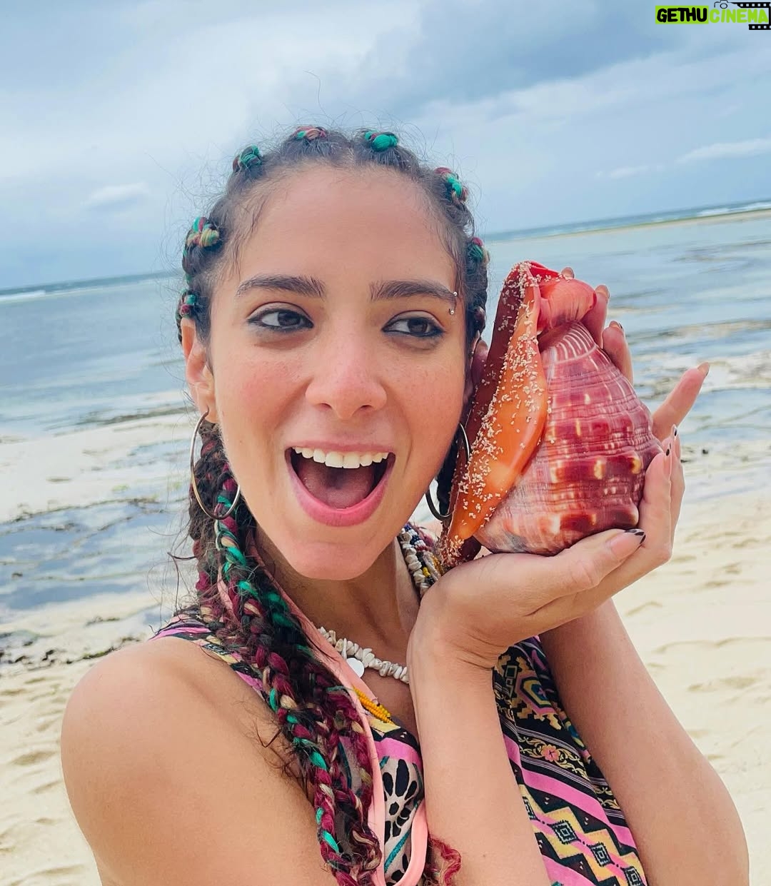 Dalia Shawky - 91.4K Likes - The secret is OUT. 🧜🏼‍♀️ 
I’m officially a MERMAID. ✨

9th slide tells you who announced the news. 🐚🥰
Also, little starfishie stole my heart away & the red studded one blew my mind away. سبحان الله 💫