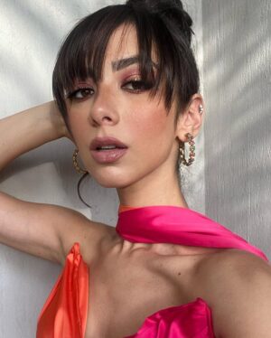 Dalia Shawky Instagram - 900th post goes to celebrating love, with all its heart-melting beauty, dancing hearts and laughter intertwined with tears of joy. Here’s to my childhood bestfriend’s wedding, our Cindrella ~ Faru7i. 💗🧡

Thankful for my beautiful team: 
Custom made butterfly bridesmaid’s dress by the wonderful: @chl_maisonleon
MUA, inspired by the sunset: the lovely @sandrawilliammakeupartist 
Hair: @mostafa.elmasry.9