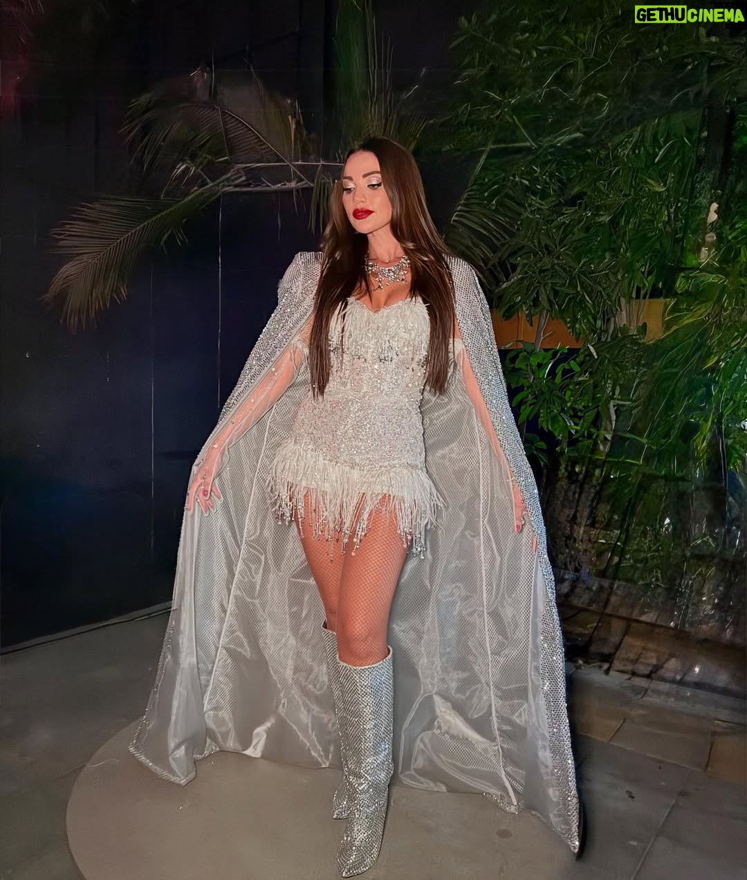 Dalida Khalil - 66.3K Likes - Happy New Year 🤍
Make up: @alinamossss
Designer : SamerDaham