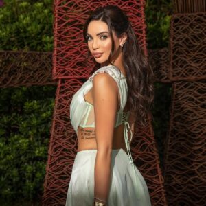 Dalida Khalil Instagram - Here’s to creating memories and endless moments 🇱🇧❤️.
.
•👗: @aavvafashion
•💇🏻‍♀️: @shanttavitian
•💄: @jihaneraidy
•📸: @idphotographyofficial 
Stylist: @ghinwastyle 
.
#DalidaKhalil | #داليدا_خليل