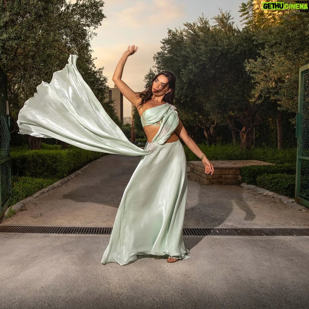 Dalida Khalil - 50.2K Likes - Here’s to creating memories and endless moments 🇱🇧❤️.
.
•👗: @aavvafashion
•💇🏻♀️: @shanttavitian
•💄: @jihaneraidy
•📸: @idphotographyofficial
Stylist: @ghinwastyle
.
#DalidaKhalil | #داليدا_خليل