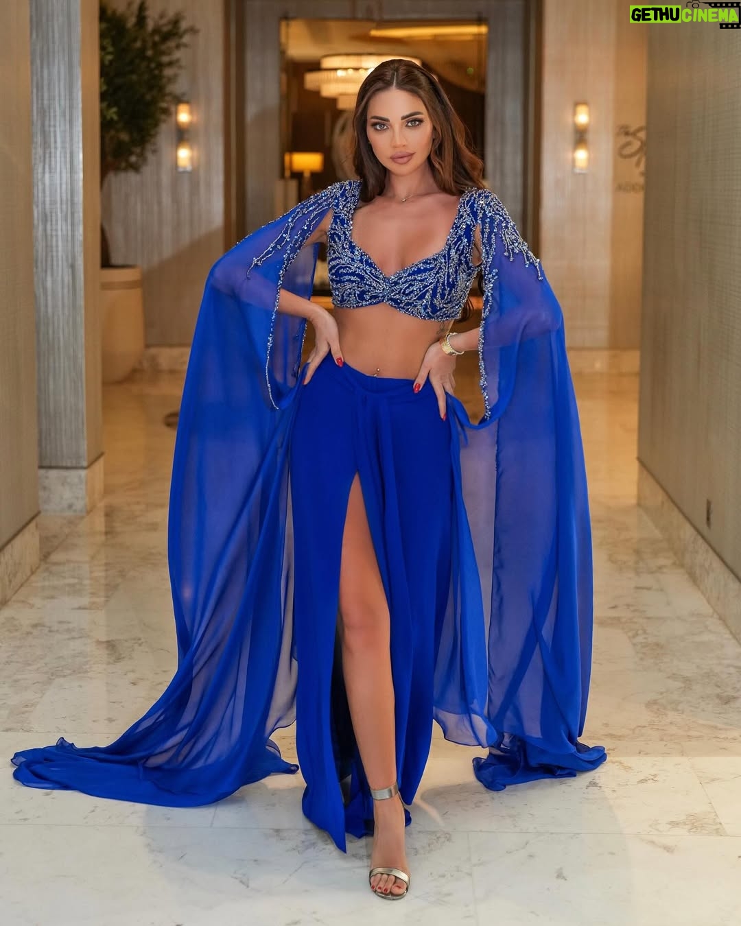 Dalida Khalil - 35.4K Likes - In royal blue, I became the character, the story, the stage💙
•👗: @nicolasmaalouf.official
•💇♀️ &💄: @laloge_uae
•📸: @nakhlianton
.
#DalidaKhalil | #داليدا_خليل