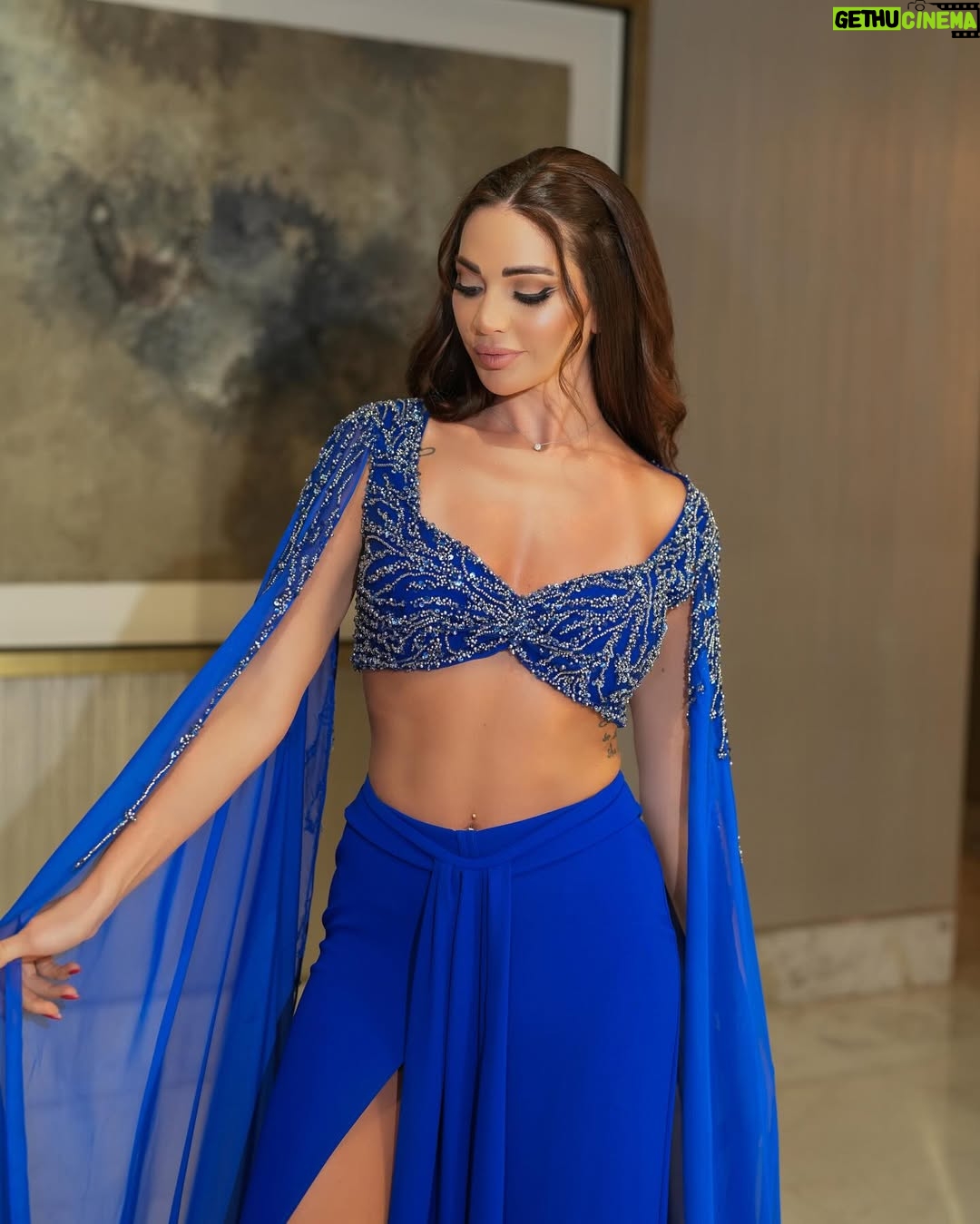 Dalida Khalil - 35.4K Likes - In royal blue, I became the character, the story, the stage💙
•👗: @nicolasmaalouf.official
•💇♀️ &💄: @laloge_uae
•📸: @nakhlianton
.
#DalidaKhalil | #داليدا_خليل