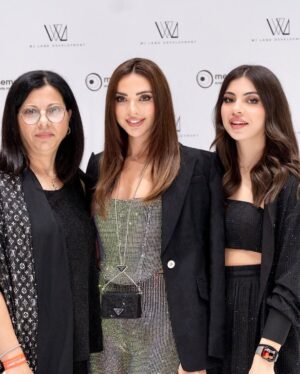Dalida Khalil Instagram - ‏‎اليوم وأكتر من أي وقت اشتقتلّك يا لبنان.. صوت الست ماجدة وأغانيها الرائعة ردّولي ذكريات لأحلى ايام عمري عشتها ببيروت ❤️‍🩹❤️‍🩹❤️‍🩹.. ذكريات ولا شي قادر يمحيها من قلبي.. لا قصف ولا تفجير ولا ايد العدو السودا ! 
‏‎بيروت.. كنتِ وبعدك ورح تبقي دايماً “ست الدني” 💔🙏🏻🙏🏻🙏🏻.
‏@majidaelroumi @dubaicares @maherkhoukhaji 
‏@agendadubai 

‏•Styled by: @ghinwastyle @onorithelabel 
‏•💄: @linda.makeup_artist
.photo credits: @abd