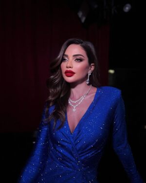 Dalida Khalil Instagram - “Stage ready, shining bright ✨
@thetheaterdubai 
• Stylist @ghinwastyle 
•💄 : @alinamossss 
• 👗: @latelierduluxe  @miron.atelier miron.atelier 
•photocredits: my talented friend @evgeniya_zavgorodneva 
.hairdresser: @hadi_mhio 

#DalidaKhalil  #داليدا_خليل  #OwnTheSpotlight”