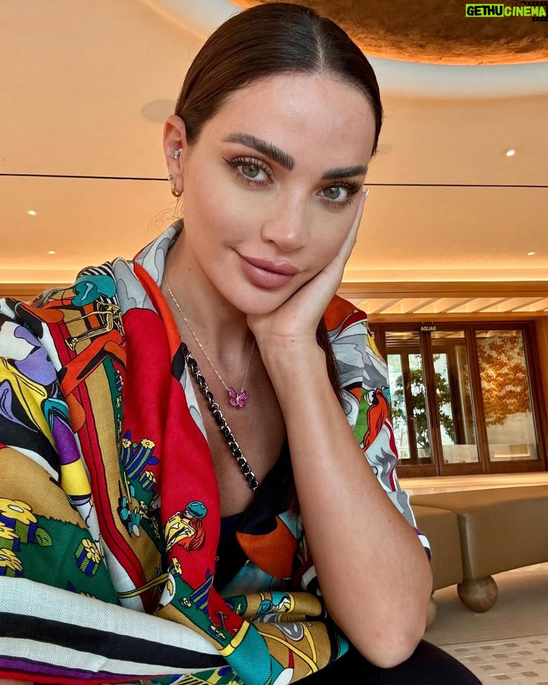 Dalida Khalil - 33.9K Likes - Capturing the magic of Mallorca 🪄
@sandyantounkhalil @mikepoladian ❤️🤍
#mallorca #mallorcaisland ##spain #memories #life #love #familytime #dalidakhalil