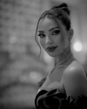 Dalida Khalil Instagram - “Couldn’t resist sharing more pictures from the unforgettable Joy Awards! Such an incredible night celebrating talent, creativity, and inspiration from around the world. ✨”
.
• Stylist @ghinwastyle
•💇🏻‍♀️ : @elietmattar 
•💄 : @tonytannouss
• 👗: @sophiabognem
•💍 : @nsoulijewerly
.photo credis : @marcmarounphotography 

#DalidaKhalil | #داليدا_خليل
