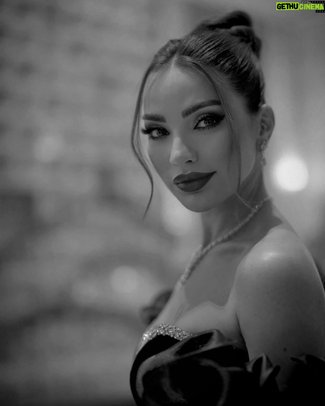 Dalida Khalil - 153.5K Likes - “Couldn’t resist sharing more pictures from the unforgettable Joy Awards! Such an incredible night celebrating talent, creativity, and inspiration from around the world. ✨”
.
• Stylist @ghinwastyle
•💇🏻♀️ : @elietmattar
•💄 : @tonytannouss
• 👗: @sophiabognem
•💍 : @nsoulijewerly
.photo credis : @marcmarounphotography
#DalidaKhalil | #داليدا_خليل
