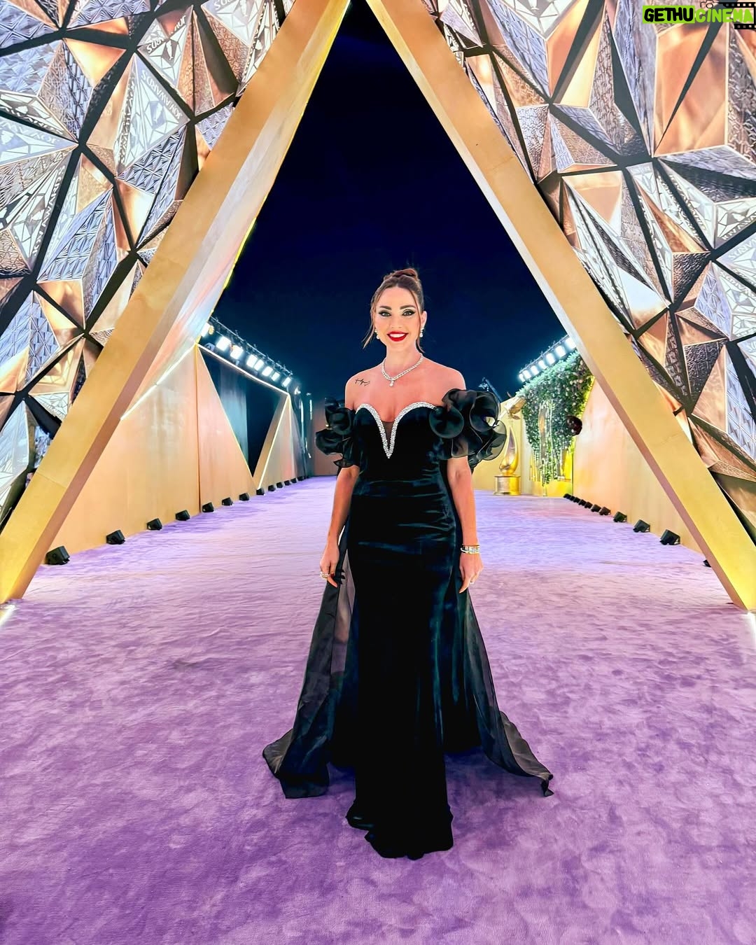Dalida Khalil - 50.5K Likes - “Celebrating Excellence and Igniting Joy – The Joy Awards 2025, Riyadh!”
@gea_saudi @joyawards
• Stylist @ghinwastyle
•💇🏻♀️ : @elietmattar
•💄 : @tonytannouss
• 👗: @sophiabognem
•💍 : @nsoulijewelry
.photo credits: @jay_zeee_
@wesyncproduction
.
#DalidaKhalil | #داليدا_خليل