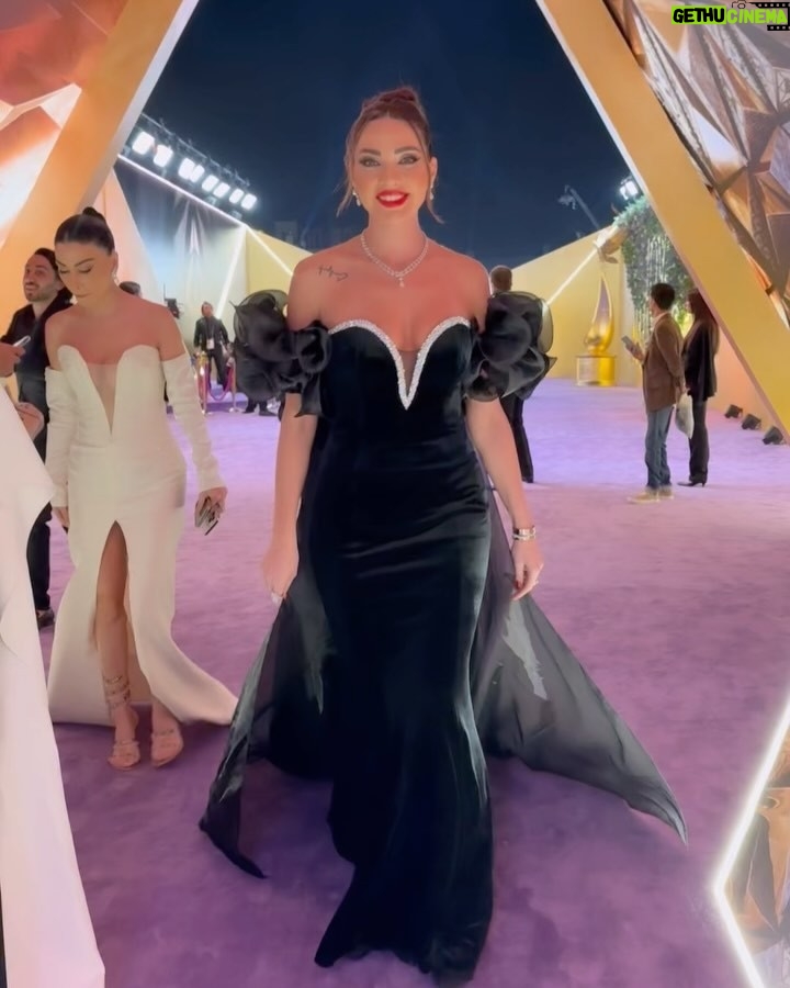Dalida Khalil - 50.5K Likes - “Celebrating Excellence and Igniting Joy – The Joy Awards 2025, Riyadh!”
@gea_saudi @joyawards
• Stylist @ghinwastyle
•💇🏻♀️ : @elietmattar
•💄 : @tonytannouss
• 👗: @sophiabognem
•💍 : @nsoulijewelry
.photo credits: @jay_zeee_
@wesyncproduction
.
#DalidaKhalil | #داليدا_خليل