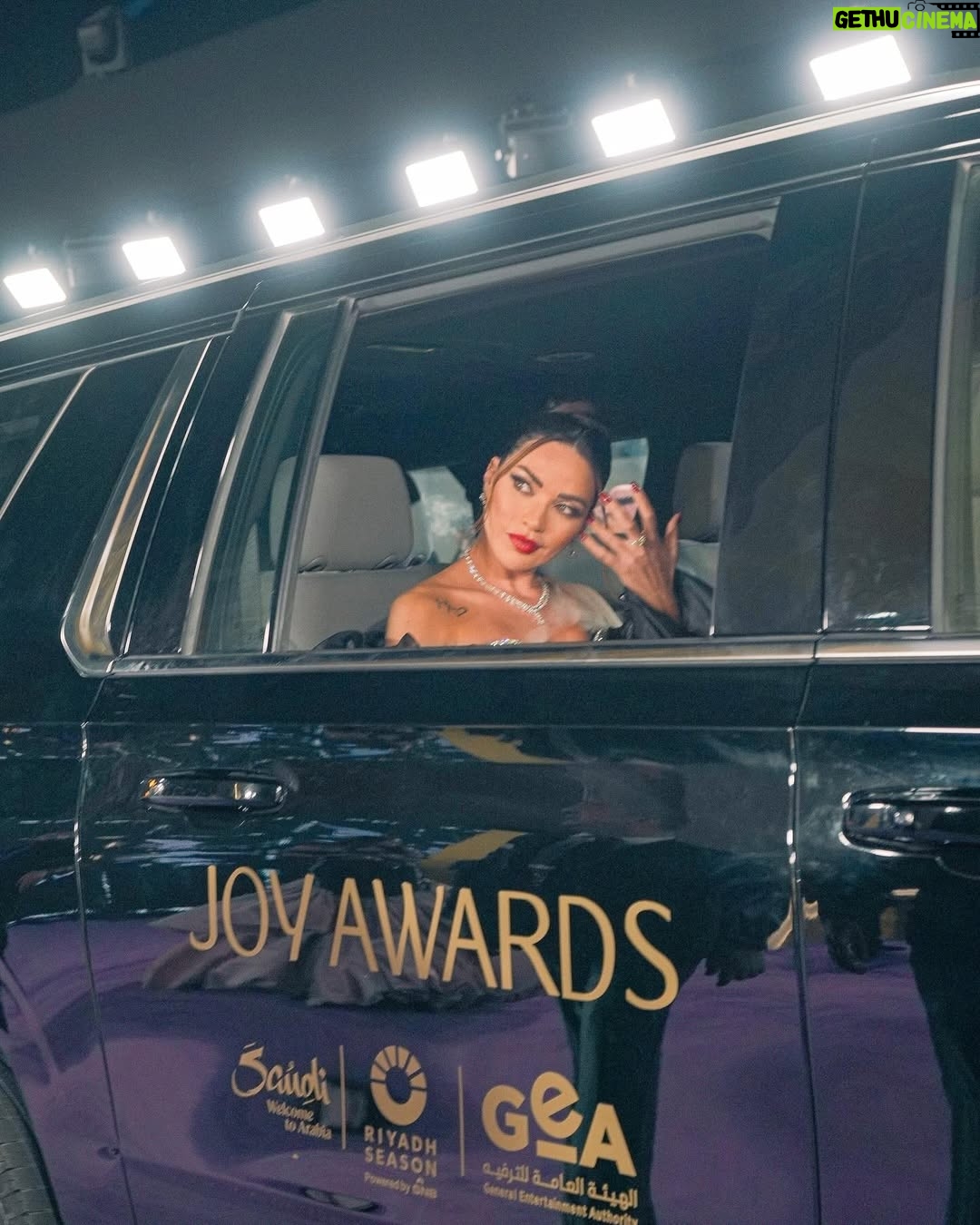 Dalida Khalil - 50.5K Likes - “Celebrating Excellence and Igniting Joy – The Joy Awards 2025, Riyadh!”
@gea_saudi @joyawards
• Stylist @ghinwastyle
•💇🏻♀️ : @elietmattar
•💄 : @tonytannouss
• 👗: @sophiabognem
•💍 : @nsoulijewelry
.photo credits: @jay_zeee_
@wesyncproduction
.
#DalidaKhalil | #داليدا_خليل