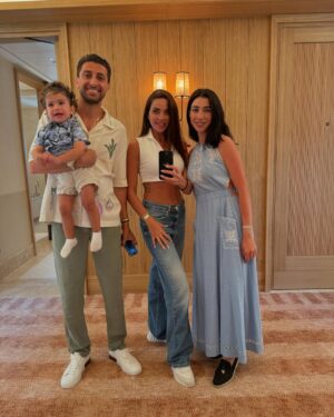 Dalida Khalil Instagram - Capturing the magic of Mallorca 🪄
@sandyantounkhalil @mikepoladian ❤️🤍

#mallorca #mallorcaisland ##spain #memories #life #love #familytime #dalidakhalil