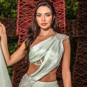 Dalida Khalil Instagram - Here’s to creating memories and endless moments 🇱🇧❤️.
.
•👗: @aavvafashion
•💇🏻‍♀️: @shanttavitian
•💄: @jihaneraidy
•📸: @idphotographyofficial 
Stylist: @ghinwastyle 
.
#DalidaKhalil | #داليدا_خليل