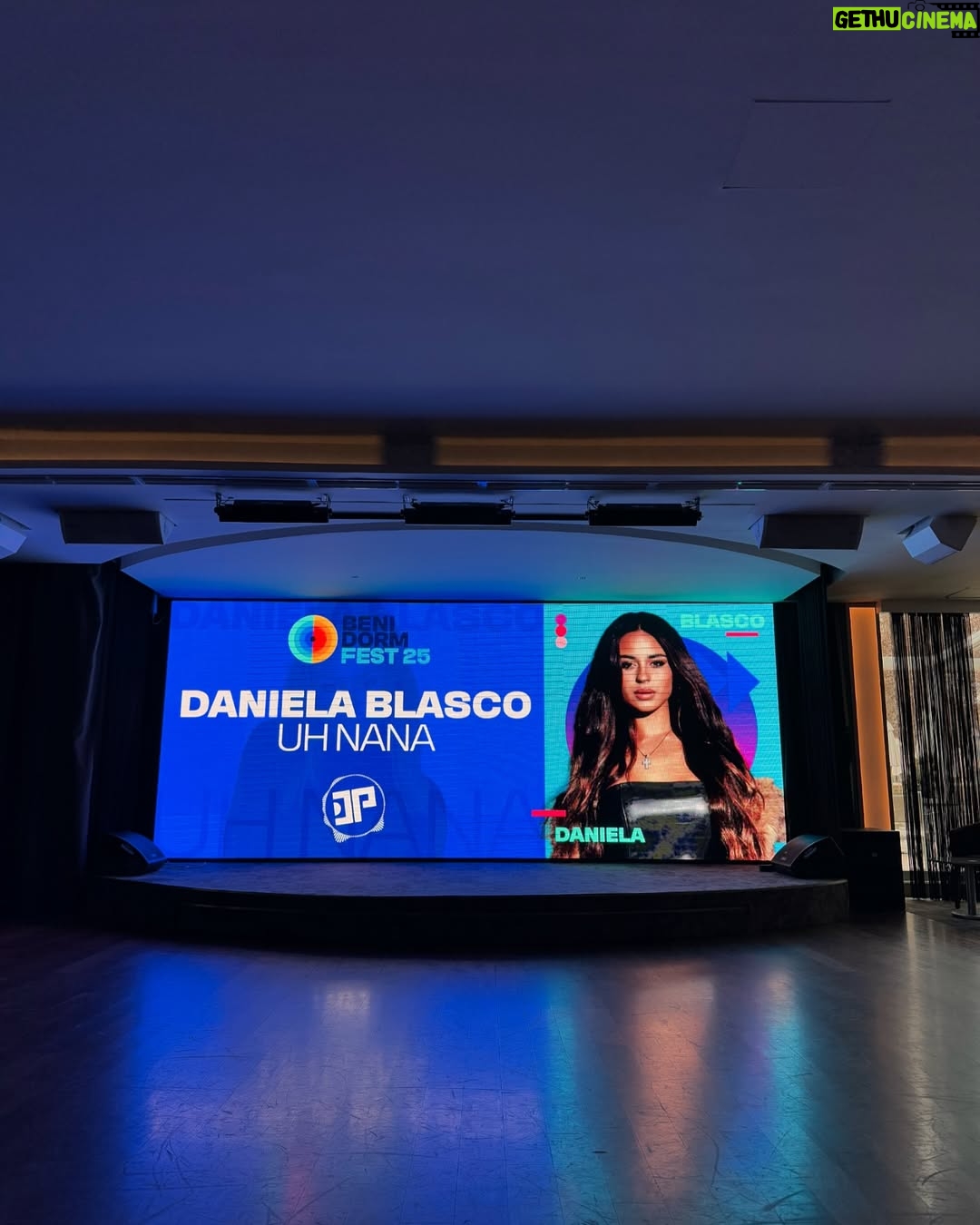 Daniela Blasco - 19.1K Likes - Primeros dias en Benidorm🌴 Muchos ensayos, fittings, gym, los sunsets… un sueño✨ Risas con mi dream team y preparándonos a tope para la primera semifinal el día 28⭐️ Estoy ansiosa, quiero que llegue yaaaaa🫧 Que días tan increíbles en Don Pancho, no puedo ni describir lo feliz que estoy siendo y lo lleno que tengo el corazón💕 os quieroooooooooo