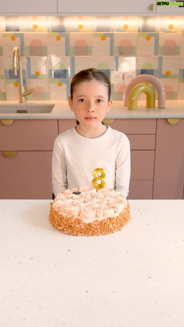Daniela Martins - 35.4K Likes - Joyeux anniversaire à la petite Daniela devenue grande aujourd’hui 🥹🤍
#birthday #love