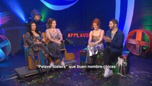 Daniela Palavecino Instagram - Pongan like, comenten, sígannos, bajen la app de @latvnetwork donde está nuestra entrevista completa y así LATV nos va a amar más aún y quizás nos contraten a las Palave-Sisters 😋👯‍♀️
.

Like, comment, follow us, download the @latvnetwork app where our complete interview is, so then LATV will love us even more and maybe they will hire us as Palave-Sisters 😋👯‍♀️

You are awesome guys @dakyta @nickyparisbitch ❤️❤️
