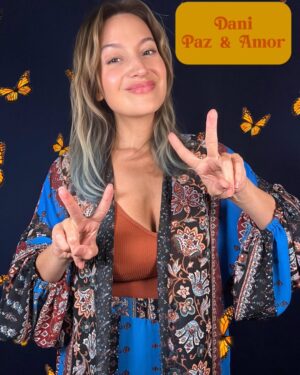 Daniela Palavecino Instagram - “Dani, yo y mis otros yo(s)” Parte 2
 ¿Cuál de estos “yo” es tu favorito?” @shein_chile @sheinofficial 
#SHEINBigSalesDay #SHEINblackfriday #SHEINcybermonday #SHEINforAll #saveinstyle #loveshein #ad 

Siempre inteligente, compra en SHEIN buscando 🔎 56KEK y usa mi código 24SBSdanipalavecino y obtén hasta 90% de DESCUENTO 🚀

ID de mis outfits:

💛Dani Beyoncè: 44253764 
💚Dani Grinch: 41929911 (falda) 31373448 (top)
💙Dani Paz y Amor: 34178677 
🤎Dani Tigresa del Oriente: 7732712 (patas) 6472957 (top)