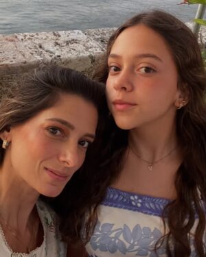 Daniella Donado Instagram - Que más puedo decirte????
Eres de lo mejor que le ha pasado q mi vida, solo le pido a Dios que cumpla tus sueños, que seas feliz, que te de muchos años de vida y a mí también para verte  crecer y cumplir tus metas.. te amo con cada parte de mi ser y eres mi regalo del cielo 
Gracias por dejarme ser tu mamá ❤️
Feliz cumpleaños @valeemendozad