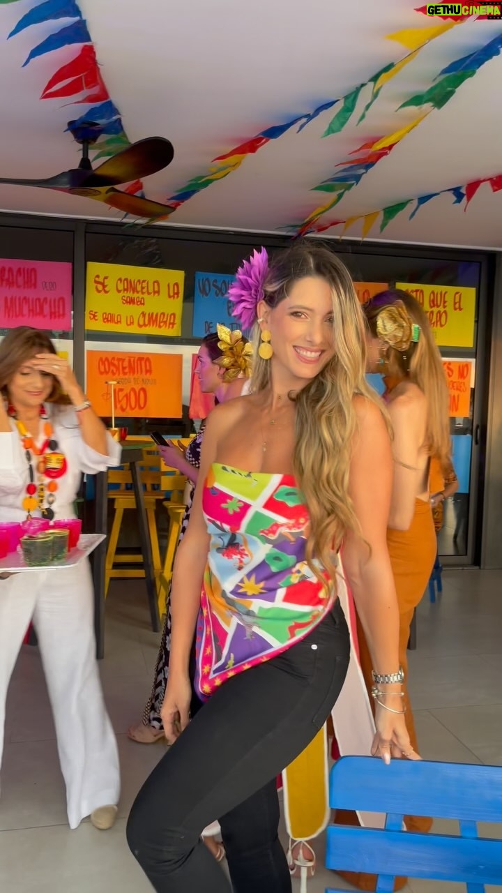 Daniella Donado - 23.3K Likes - Hoy una súper fiesta con mi reina bacana @tatianaangulof
QUE REINAAAA !!!!!!
Gracias por esta noche y por ser tan especial!!!!!!!!!!
Este carnaval está #papasarlabacano