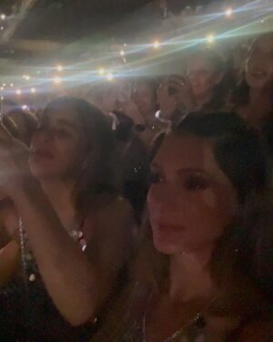 Daniella Donado Instagram - Quisiera poder resumir aún más la noche que @shakira nos regaló, todo fue PERFECTO!! Aún no supero la noche de anoche. Gracias por mover cada una de nuestras fibras
#lmynlworldtour #lmynlworldtourbarranquilla #shakira