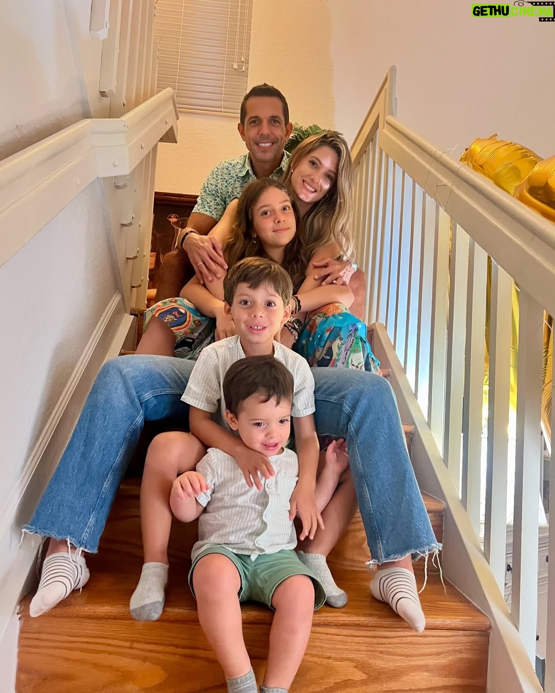 Daniella Donado - 35.1K Likes - Y fui feliz con los más importantes en mi vida. En cada año que pasa encuentro la grandeza en la simplicidad ❤️
GRACIASS
Te amo amor @virgiliotorres @valeemendozad @jackievengoechea