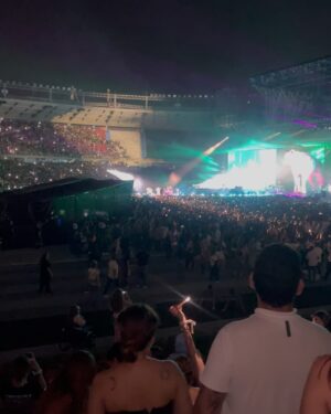Daniella Donado Instagram - Quisiera poder resumir aún más la noche que @shakira nos regaló, todo fue PERFECTO!! Aún no supero la noche de anoche. Gracias por mover cada una de nuestras fibras
#lmynlworldtour #lmynlworldtourbarranquilla #shakira