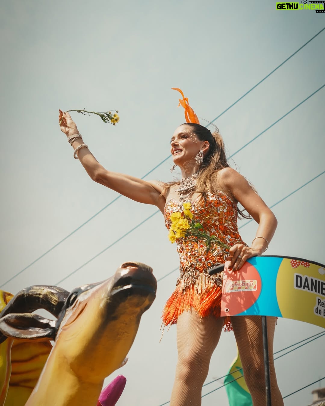 Daniella Donado - 23.6K Likes - Un #recap de fotos yo siendo feliz
#carnaval #barranquilla
📸@jimmybustillol