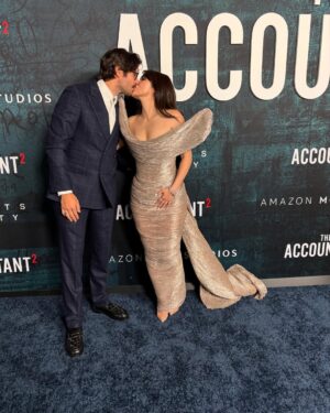 Daniella Pineda Instagram -