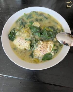Danielle Haim Instagram - i was sick for a whole month while making the new song. i think it was my body trying expel everything I had been holding in. here’s all the soups I made myself that month :) “everybody’s trying to figure me out” out tomo
