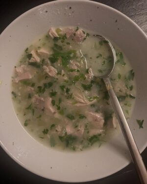 Danielle Haim Instagram - i was sick for a whole month while making the new song. i think it was my body trying expel everything I had been holding in. here’s all the soups I made myself that month :) “everybody’s trying to figure me out” out tomo