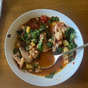 Danielle Haim Instagram - i was sick for a whole month while making the new song. i think it was my body trying expel everything I had been holding in. here’s all the soups I made myself that month :) “everybody’s trying to figure me out” out tomo