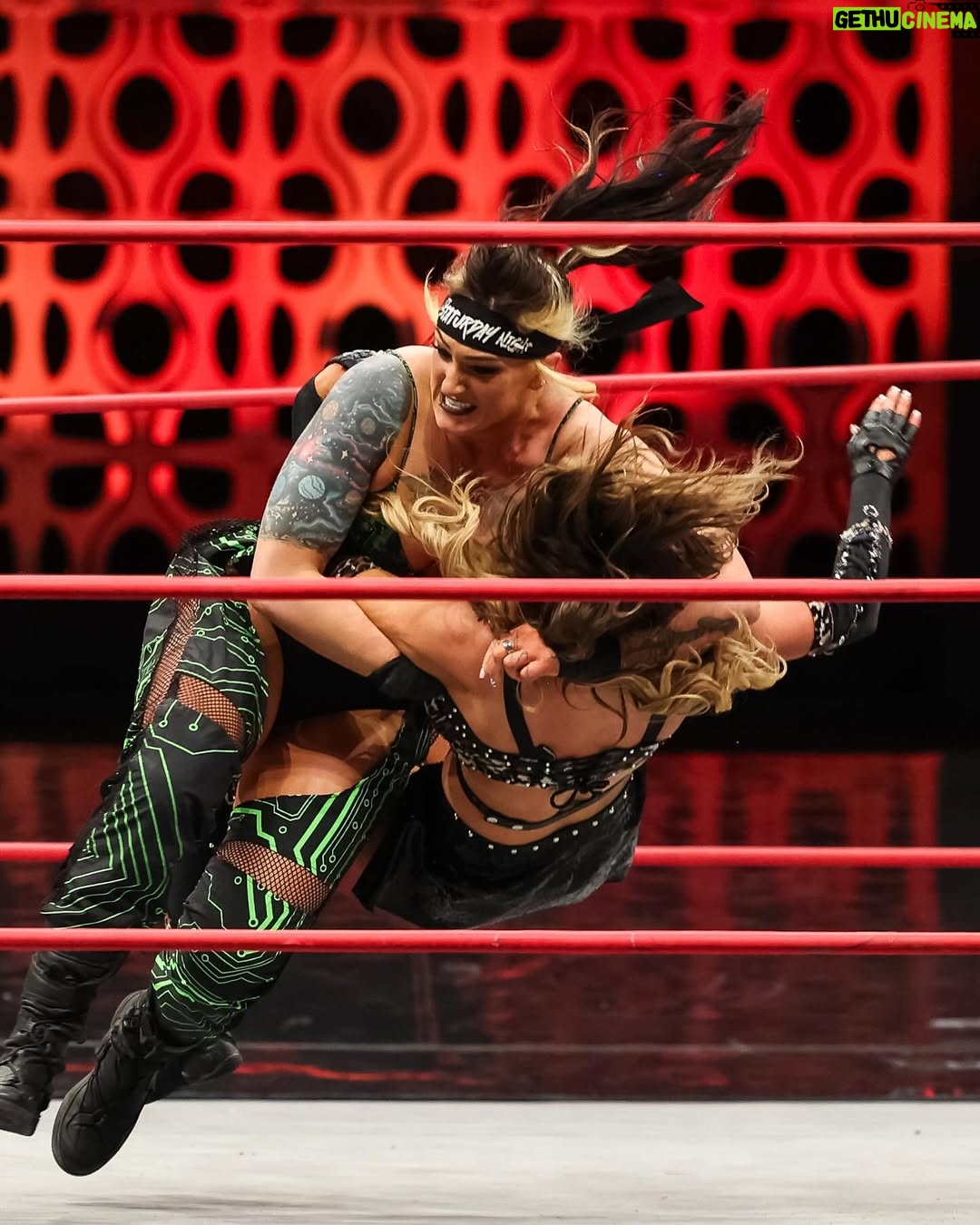 Danielle Louise - 12.9K Likes - @ToniStorm_ looks on as @MercedesMone & @Danni_ellexo battle @TheJuliaHart & @CallMeKrisStat in the grand finale of Spring BreakThru!
Catch the replay of #AEWCollision on @TNTDrama @SportsOnMAX!