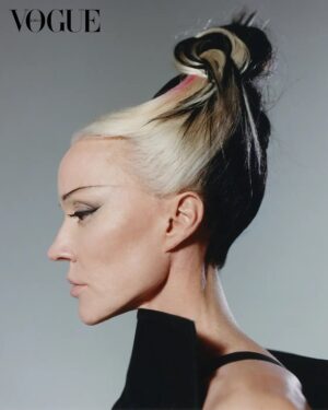 Daphne Guinness Instagram - Thank you @voguekorea 💕 it was so lovely working with you all!
The beauty and the culture of Korea is so deeply fascinating ✨🤍 I can’t wait to be there! 🦂I haven’t been there since May 1st 1998 … another life !

Tickets for my upcoming exhibition at #Ground museum.in #Seoul are available now ⚡️ (link in bio)

FASHION EDITOR- DAHYME KIM 
PHOTOGRAPHER- AGATA SERGE @agataserge 
HAIR- PHILIPPE  @philippetholimet 
MAKEUP- TERRY BARBER @terrybarberonbeauty 
CASTING- JESSICA KIM
PRODUCTION- HEATHER LEE
WARDROBE- DAPHNE GUINNESS @daphneguinness 

#VOGUE #VOGUEkorea #KOREA #Seoul #Kpop #KoreaMove ⚡️ actually, I want to make an album there.. that would be cool