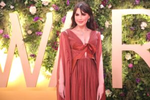 Darine Hamze Instagram - It was a real joy @joyawards ⭐️ 

 #jowawards #riyadh كان حفل فعلاً رائع كتير
مع #زياد_حمزة المحترم جداً والمتواضع المميز @ziad.hamza 

- Styled by @sarah.keyrouz 
- Dress by designer Elie Awad @eli.thelabel 
- Jewels by @georgehakimjewellers @bouchraconsultancy 
- Hair color @maskarasalontr 
- Makeup @charbel.assaf.makeup 
- Hair @adham_sabri