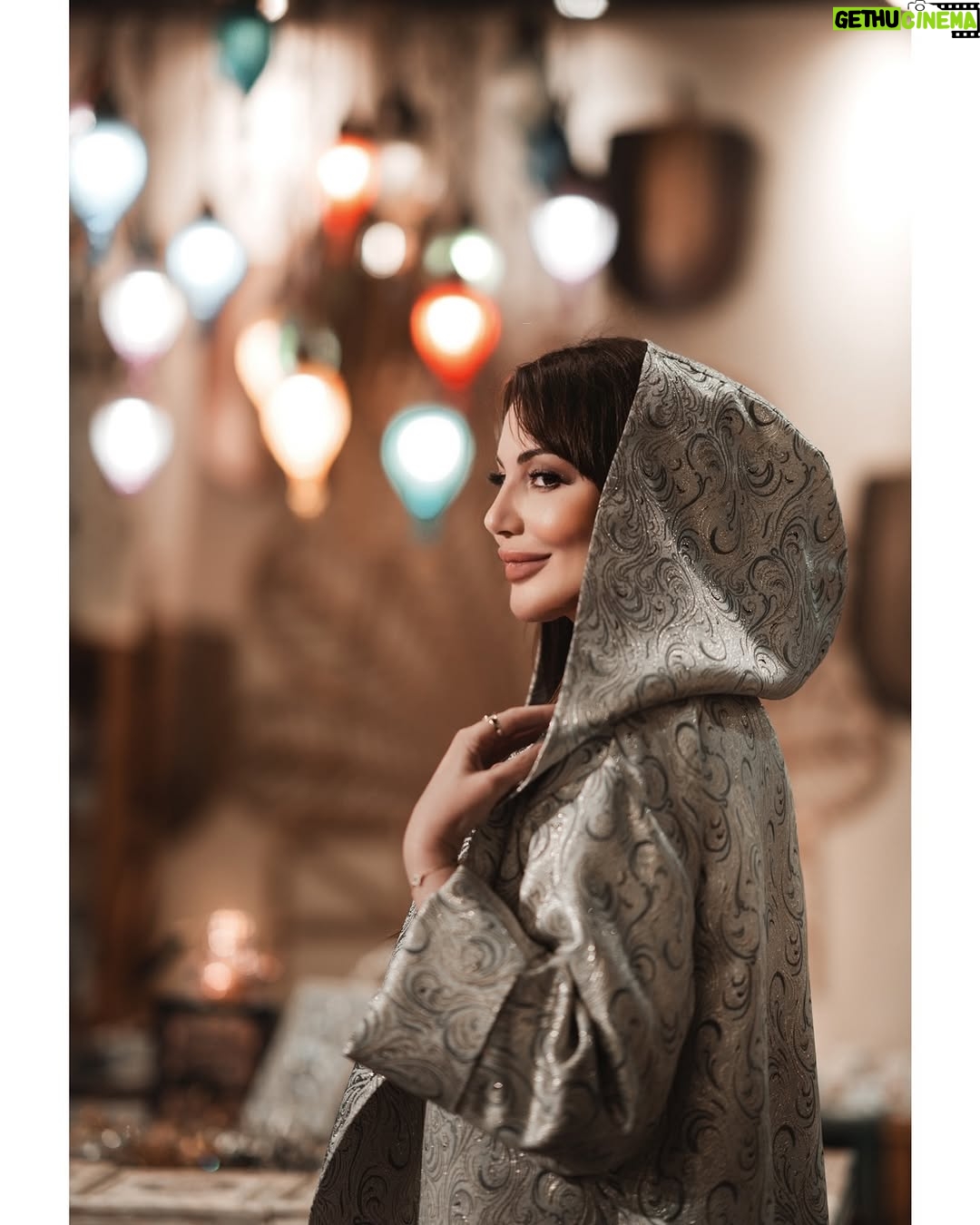 Darine Hamze - 5.3K Likes - 🤍
رمضان شهر البركة والمغفرة، فاستغلوه بالتقرب إلى الله… و "من صام رمضان إيمانًا واحتسابًا غُفر له ما تقدم من ذنبه"
Ramadan is the month of mercy and forgiveness in which the sins of the believer are replaced by righteous deeds. So make use of this special time for spiritual cleanse.
Photo by @ahmadseekh
Makeup by @rama_be0ty
(منقول عن : البخاري ومسلم)