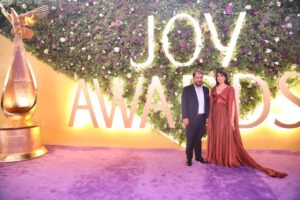 Darine Hamze Instagram - It was a real joy @joyawards ⭐️ 

 #jowawards #riyadh كان حفل فعلاً رائع كتير
مع #زياد_حمزة المحترم جداً والمتواضع المميز @ziad.hamza 

- Styled by @sarah.keyrouz 
- Dress by designer Elie Awad @eli.thelabel 
- Jewels by @georgehakimjewellers @bouchraconsultancy 
- Hair color @maskarasalontr 
- Makeup @charbel.assaf.makeup 
- Hair @adham_sabri