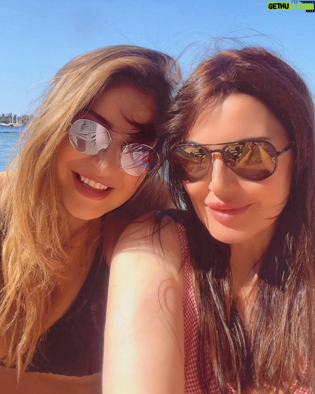 Darine Hamze - 4K Likes - They say diamonds are a girl’s best friend, but they clearly haven’t met you
💙 @makeral______ شتقتلك deja
#bff #bestie #my_better_half #sisters