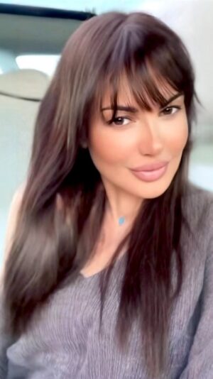 Darine Hamze Instagram - غمقتو لشعري.. حبيتو؟ 
مش على كيفك 🎵 compilation 
😉 🤍 
Hair شعر 💇🏻‍♀️ @maskarasalontr