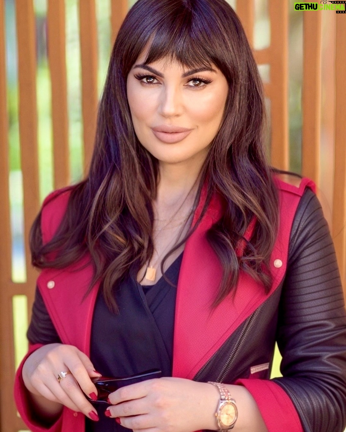 Darine Hamze - 9.5K Likes - ❤️
لا خاب من توكل عليه، وأما من توكل على غيره، فإنه مخذول، غير مدرك لِما أمَلَ.
Her strength is always only from God 🤍