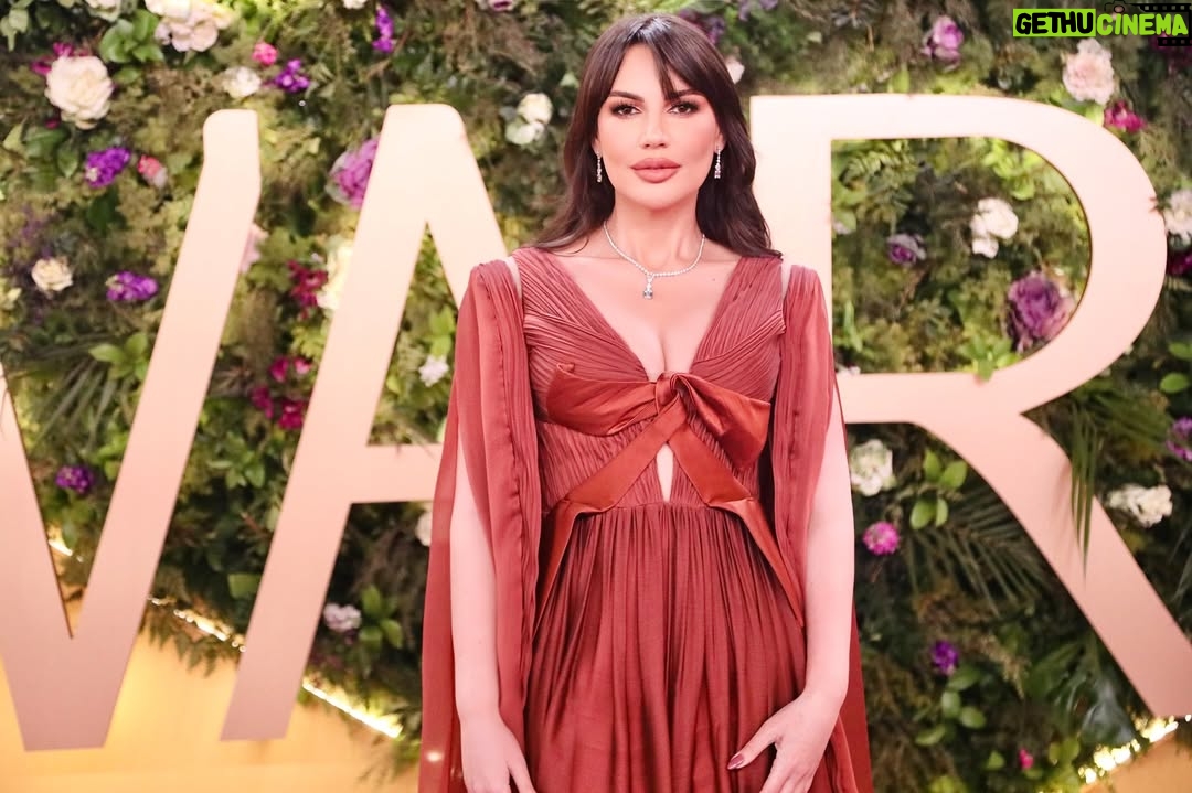Darine Hamze - 8.8K Likes - It was a real joy @joyawards ⭐️
#jowawards #riyadh كان حفل فعلاً رائع كتير
مع #زياد_حمزة المحترم جداً والمتواضع المميز @ziad.hamza
- Styled by @sarah.keyrouz
- Dress by designer Elie Awad @eli.thelabel
- Jewels by @georgehakimjewellers @bouchraconsultancy
- Hair color @maskarasalontr
- Makeup @charbel.assaf.makeup
- Hair @adham_sabri
