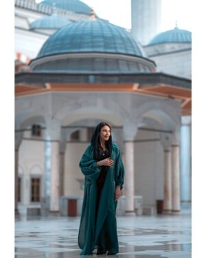 Darine Hamze Instagram - 🤍
رمضان شهر البركة والمغفرة، فاستغلوه بالتقرب إلى الله… و "من صام رمضان إيمانًا واحتسابًا غُفر له ما تقدم من ذنبه"

Ramadan is the month of mercy and forgiveness in which the sins of the believer are replaced by righteous deeds. So make use of this special time for spiritual cleanse.

Photo by @ahmadseekh 
Makeup by @rama_be0ty

 (منقول عن : البخاري ومسلم)